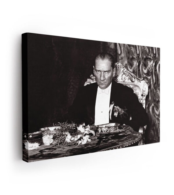Canvas Atatürk tablo, Atatürk kanvas tablo yüksek çözünürlük, kalite, ücretsiz kargo, taksitle ve kampanyalı olarak Lavi Tasarım 'da!