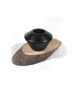 Siyah mumluk Woodenheim Assos el yapımı dekoratif ağaç aksesuar ücretsiz kargo ve memnuniyet garantisi ile Lavi Tasarım’da!